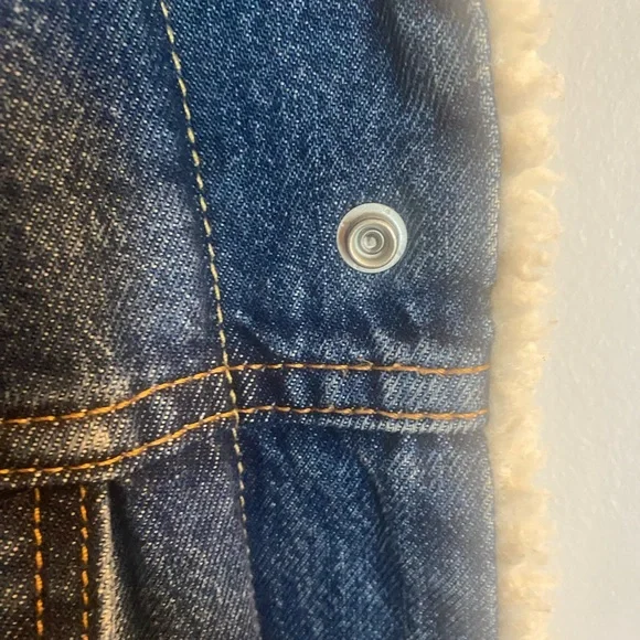 Levi's Lightweight Blue and White  Jacket - Picture 6 of 8